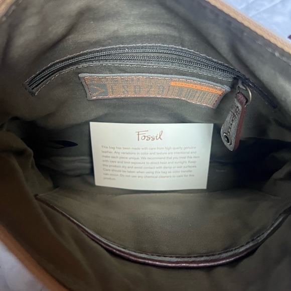 SALE: Crossbody Fossil - Picture 9 of 12